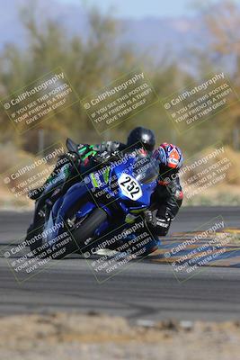 media/Feb-04-2023-SoCal Trackdays (Sat) [[8a776bf2c3]]/Turn 2 (1140am)/